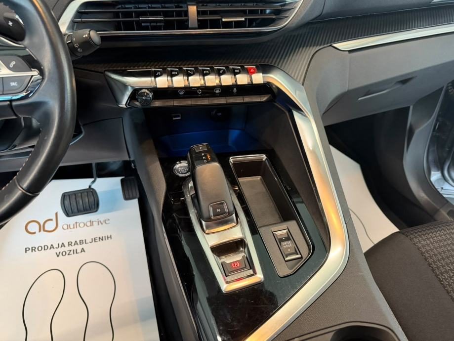 2021 Peugeot 3008 — fotografija 19