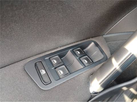 2014 Volkswagen Golf — sličica 19