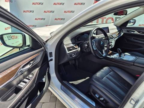 2019 BMW Serija 7 — sličica 11