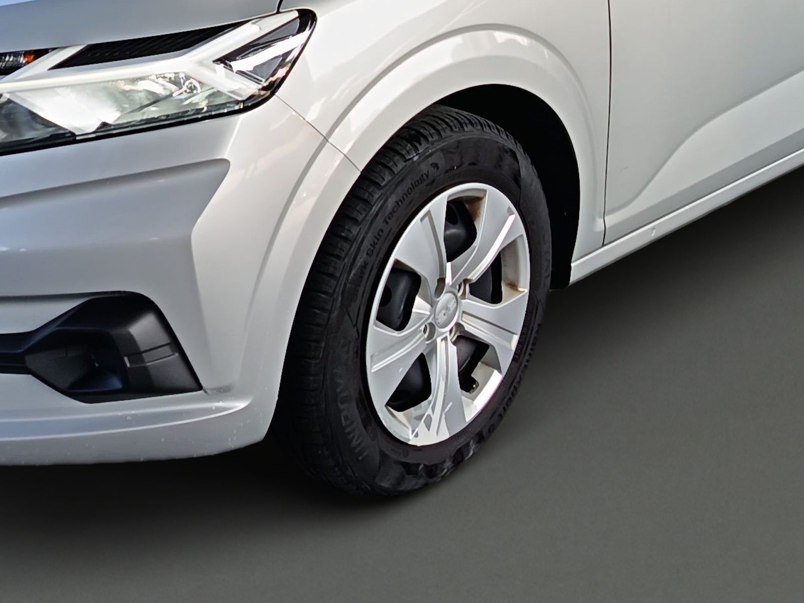 2023 Dacia Sandero — fotografija 11