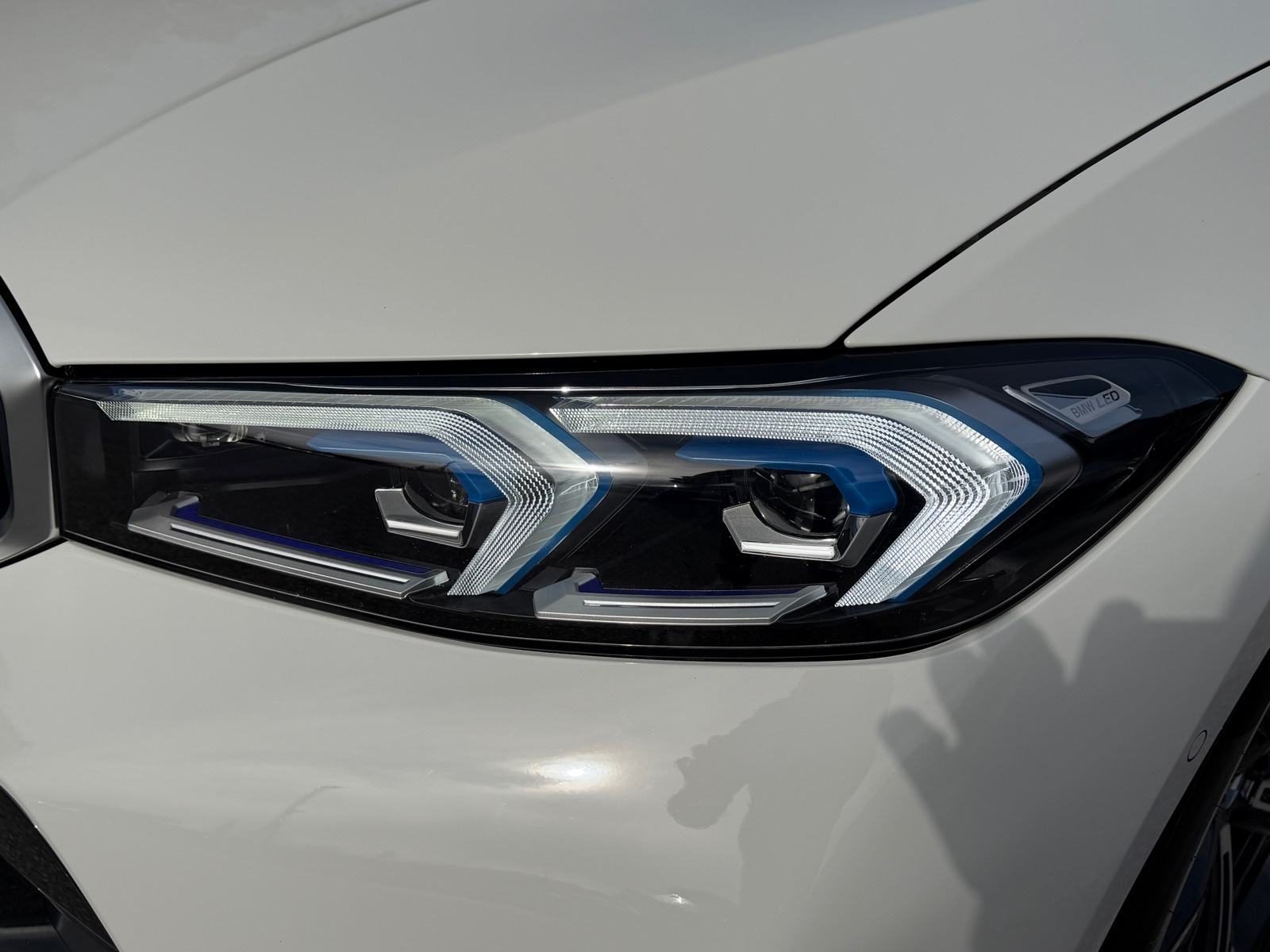 2025 BMW Serija 3 M Sport — fotografija 10