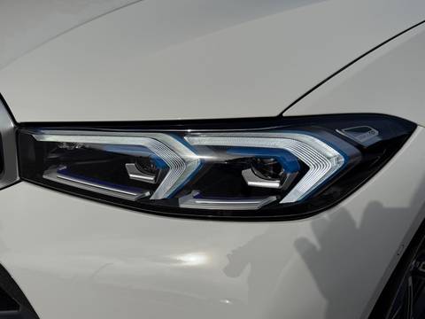 2025 BMW Serija 3 M Sport — sličica 10