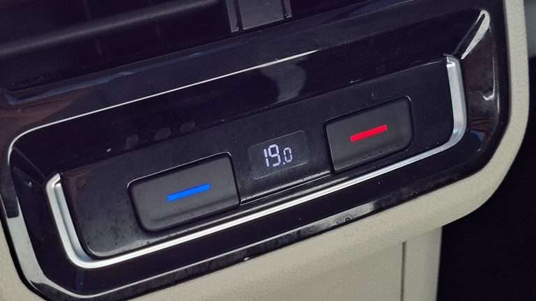 2019 Volkswagen Passat — fotografija 20
