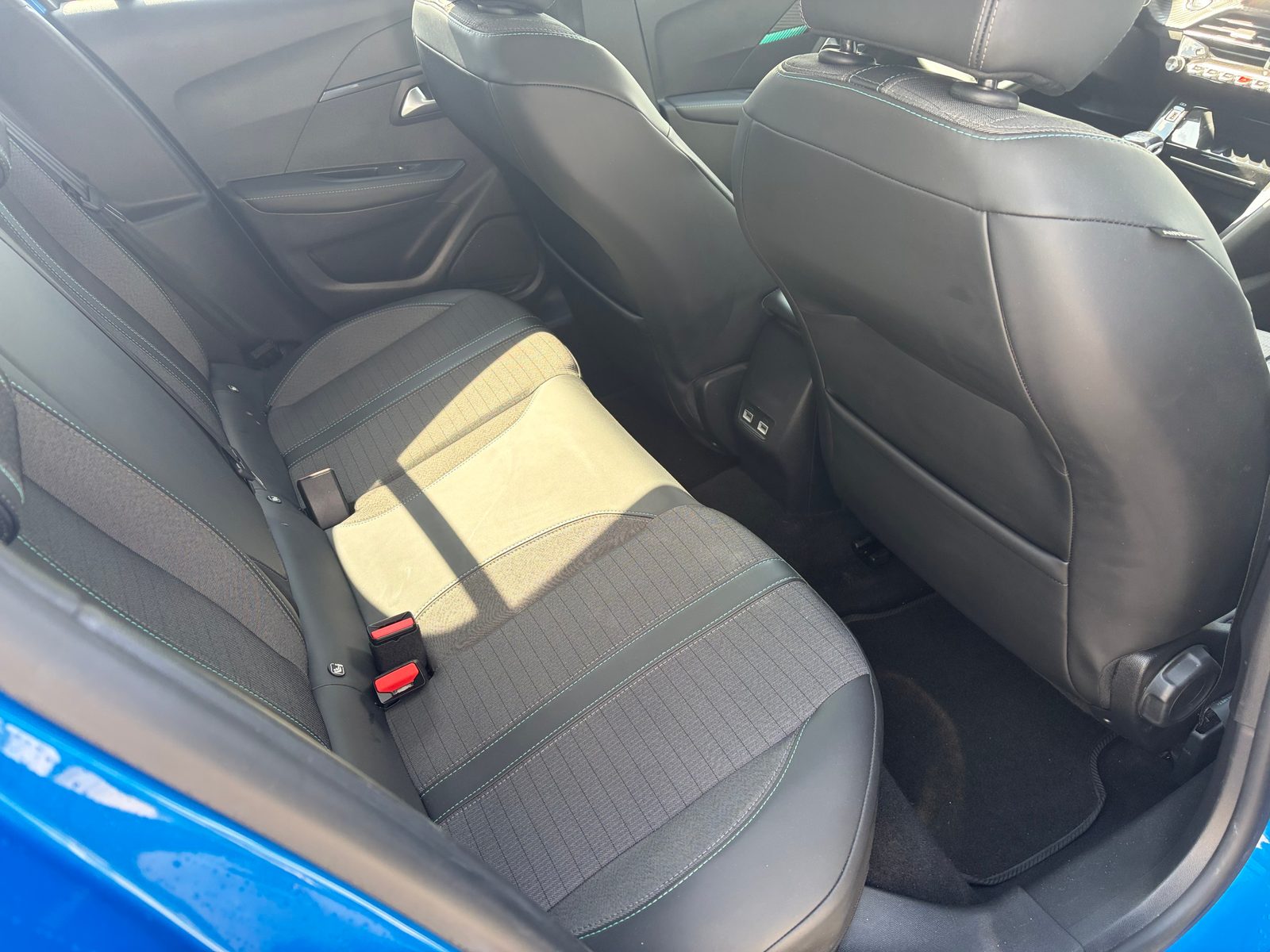 2021 Peugeot 208 — fotografija 11