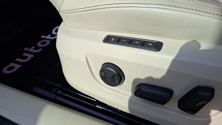2021 Škoda Superb — fotografija 22