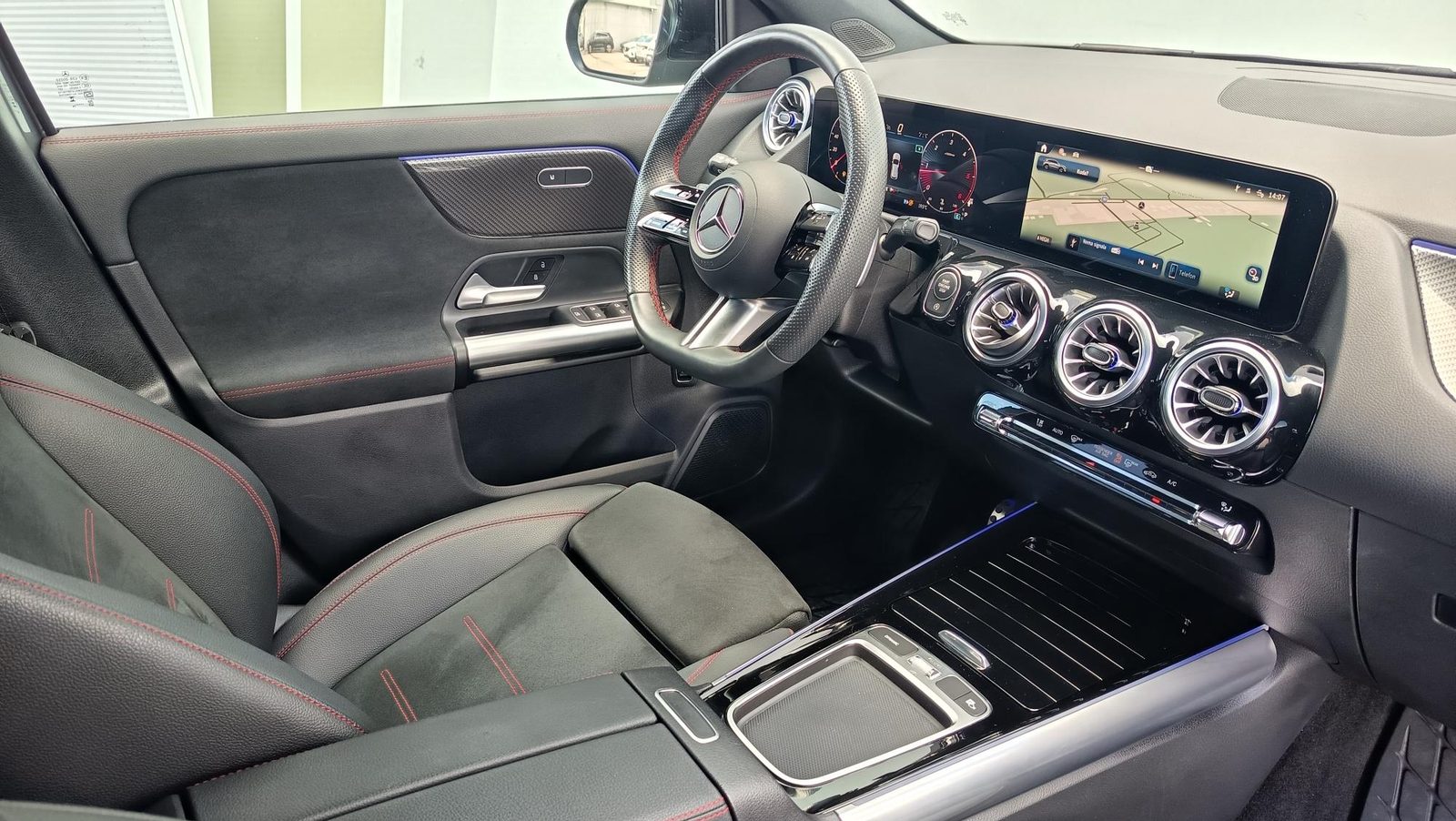 2026 Mercedes-Benz GLA AMG Line — fotografija 11