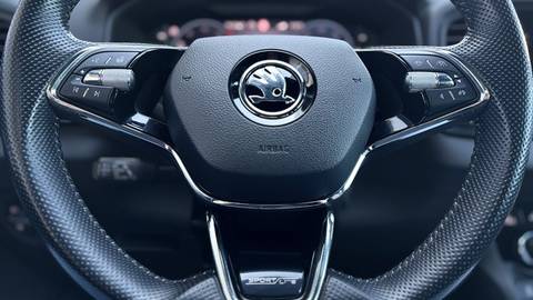 2021 Škoda Karoq — sličica 14