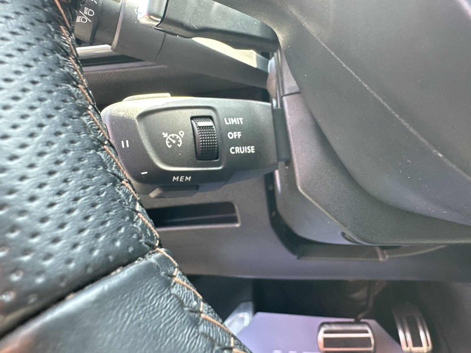 2023 Peugeot 5008 — fotografija 26