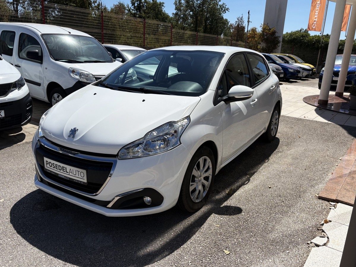 2020 Peugeot 208 — fotografija 3