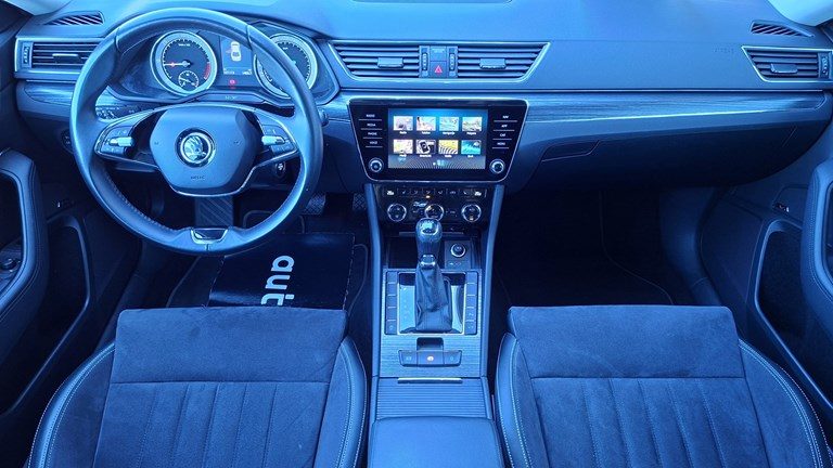 2021 Škoda Superb — fotografija 4