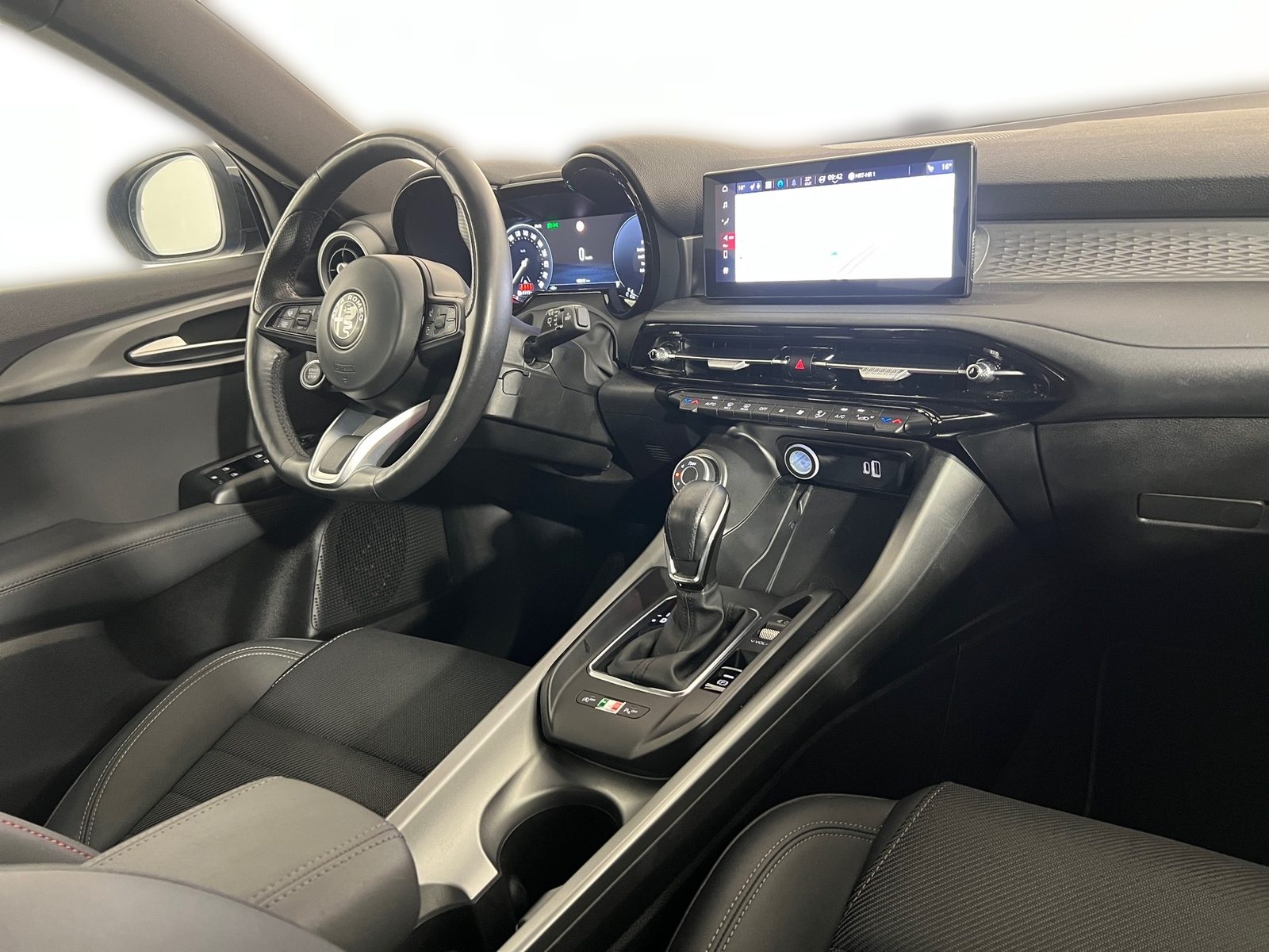 2023 Alfa Romeo Tonale — fotografija 21