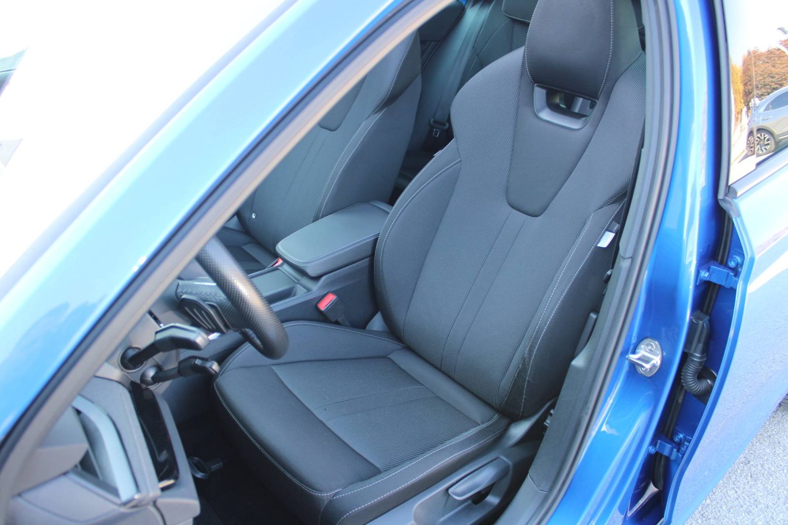 2023 Škoda Octavia Combi — fotografija 11