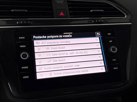 2022 Volkswagen Tiguan — sličica 19