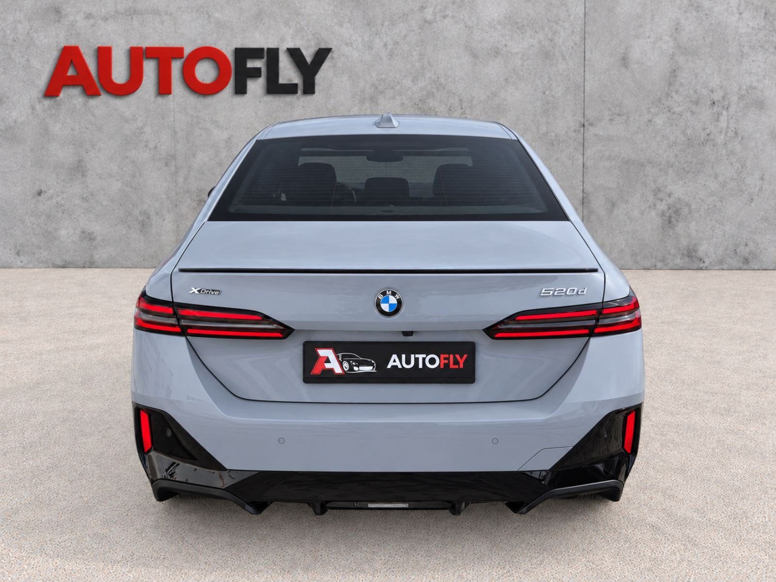 2025 BMW Serija 5 M Sport — fotografija 7
