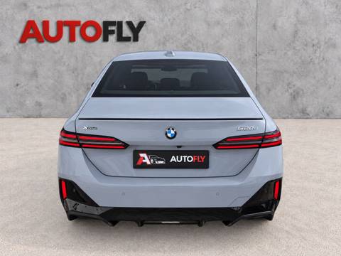 2025 BMW Serija 5 M Sport — sličica 7