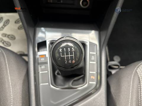 2017 Volkswagen Tiguan — sličica 19