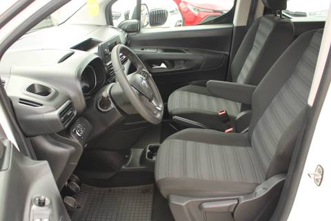2020 Opel Combo — sličica 10