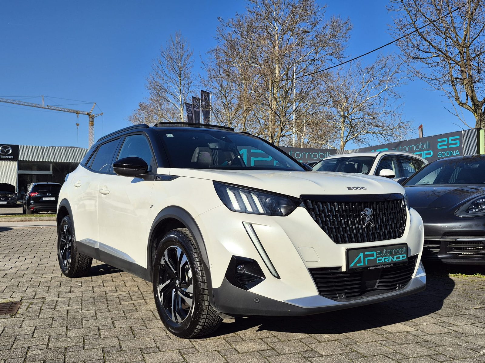 2023 Peugeot 2008 — fotografija 8