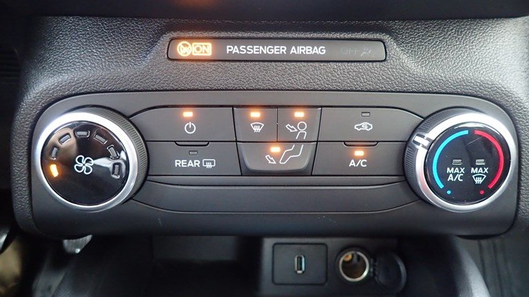 2021 Ford Focus — fotografija 10