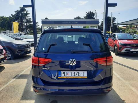 2019 Volkswagen Touran — sličica 4