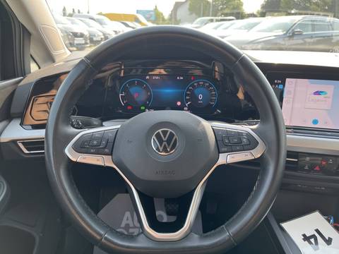2022 Volkswagen Golf — sličica 24