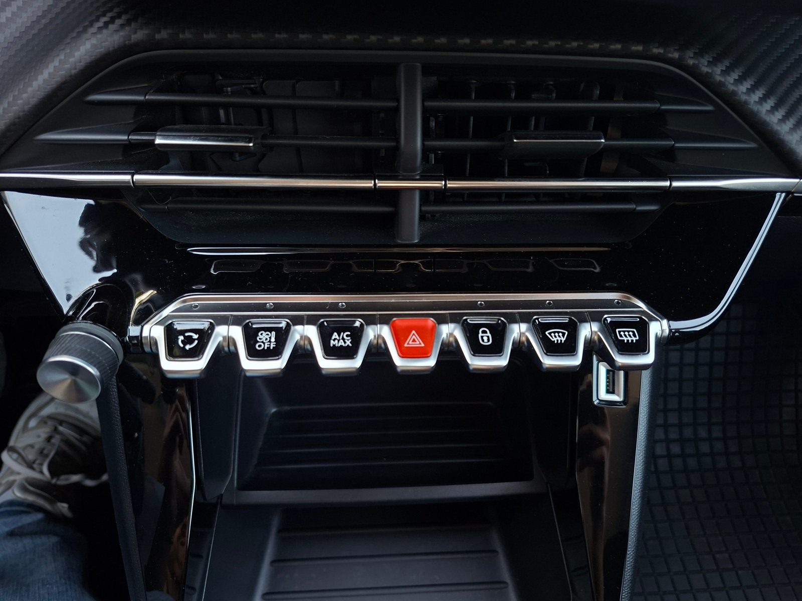 2022 Peugeot 2008 — fotografija 16