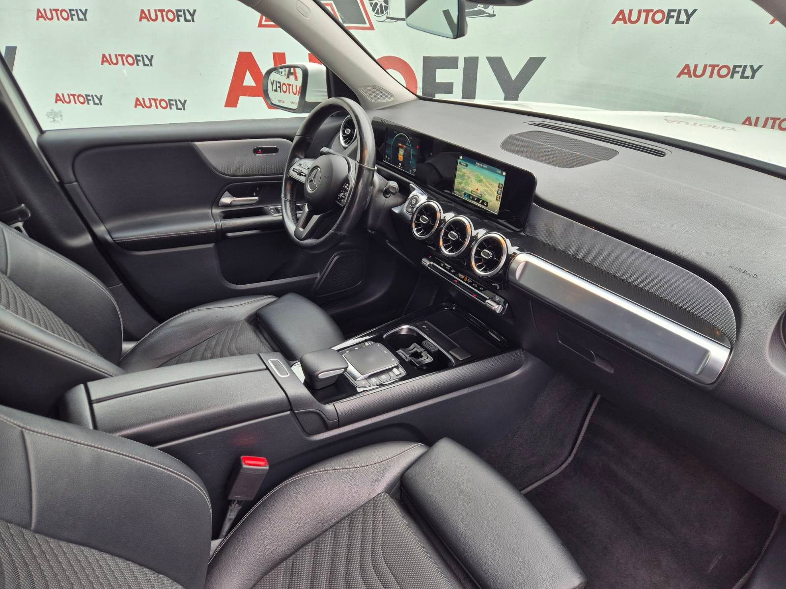 2021 Mercedes-Benz GLB — fotografija 18