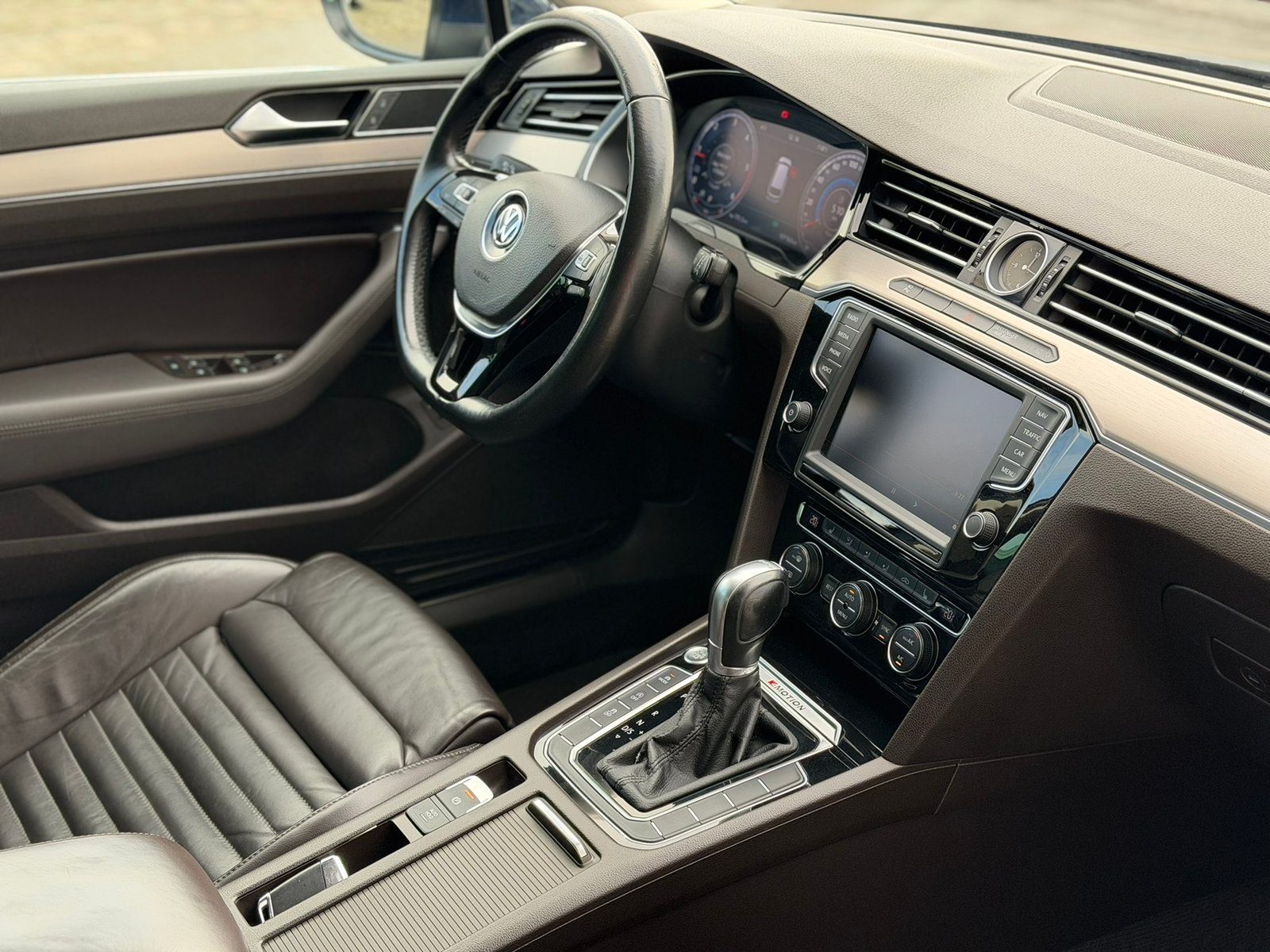 2015 Volkswagen Passat Variant — fotografija 9