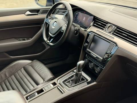 2015 Volkswagen Passat Variant — sličica 9