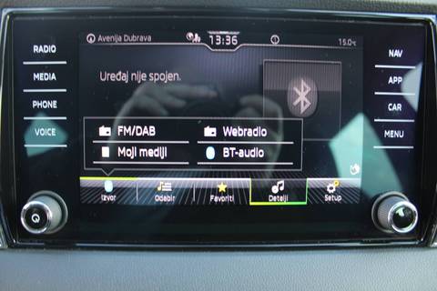 2022 Škoda Karoq — sličica 23