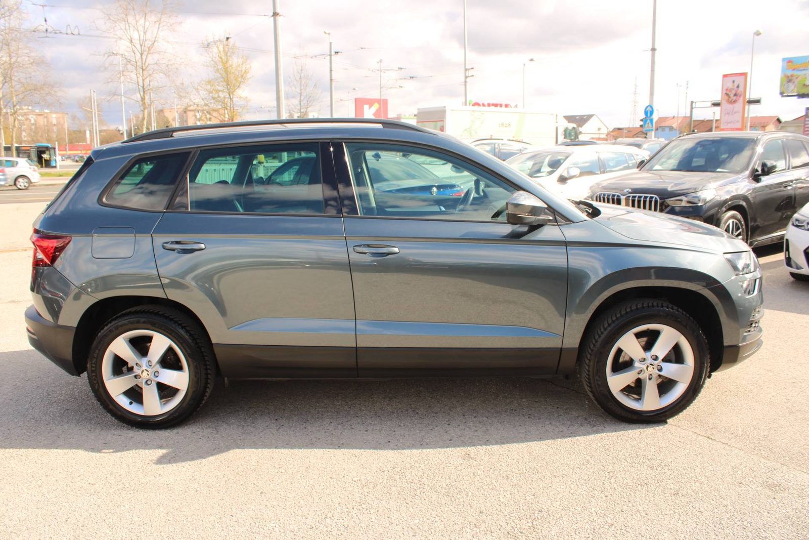 2019 Škoda Karoq — fotografija 4