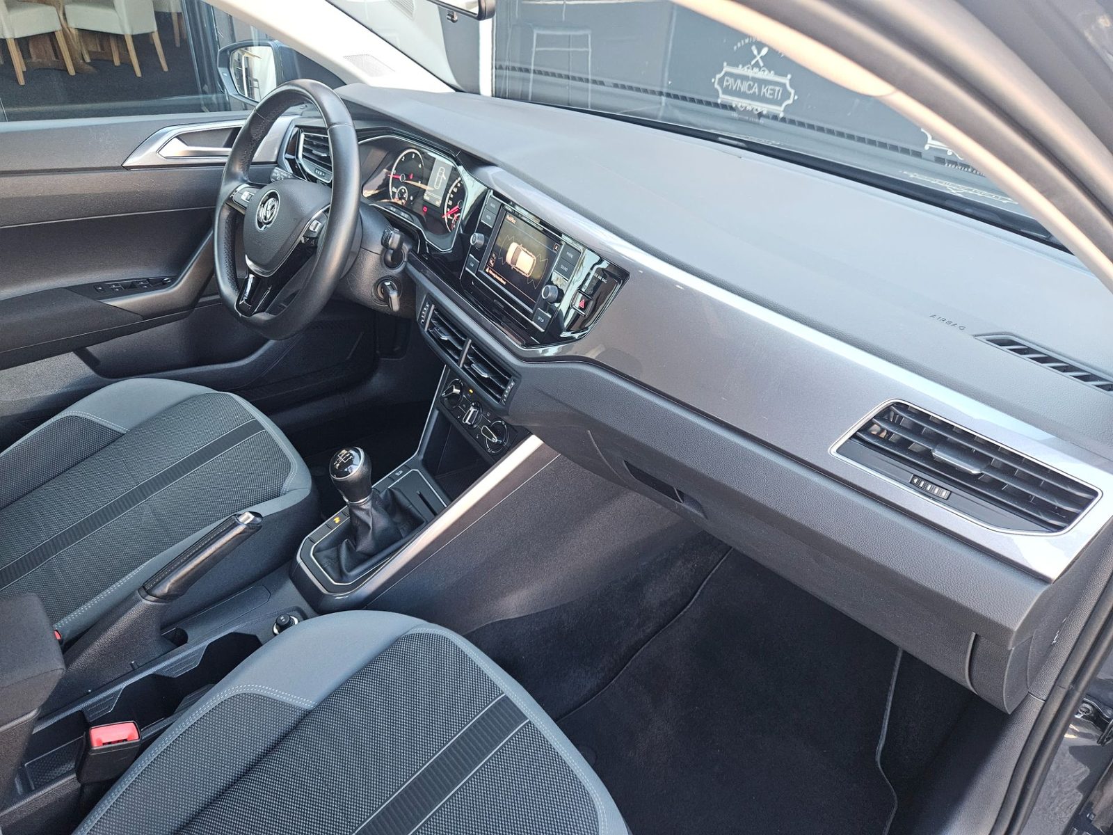 2018 Volkswagen Polo — fotografija 10