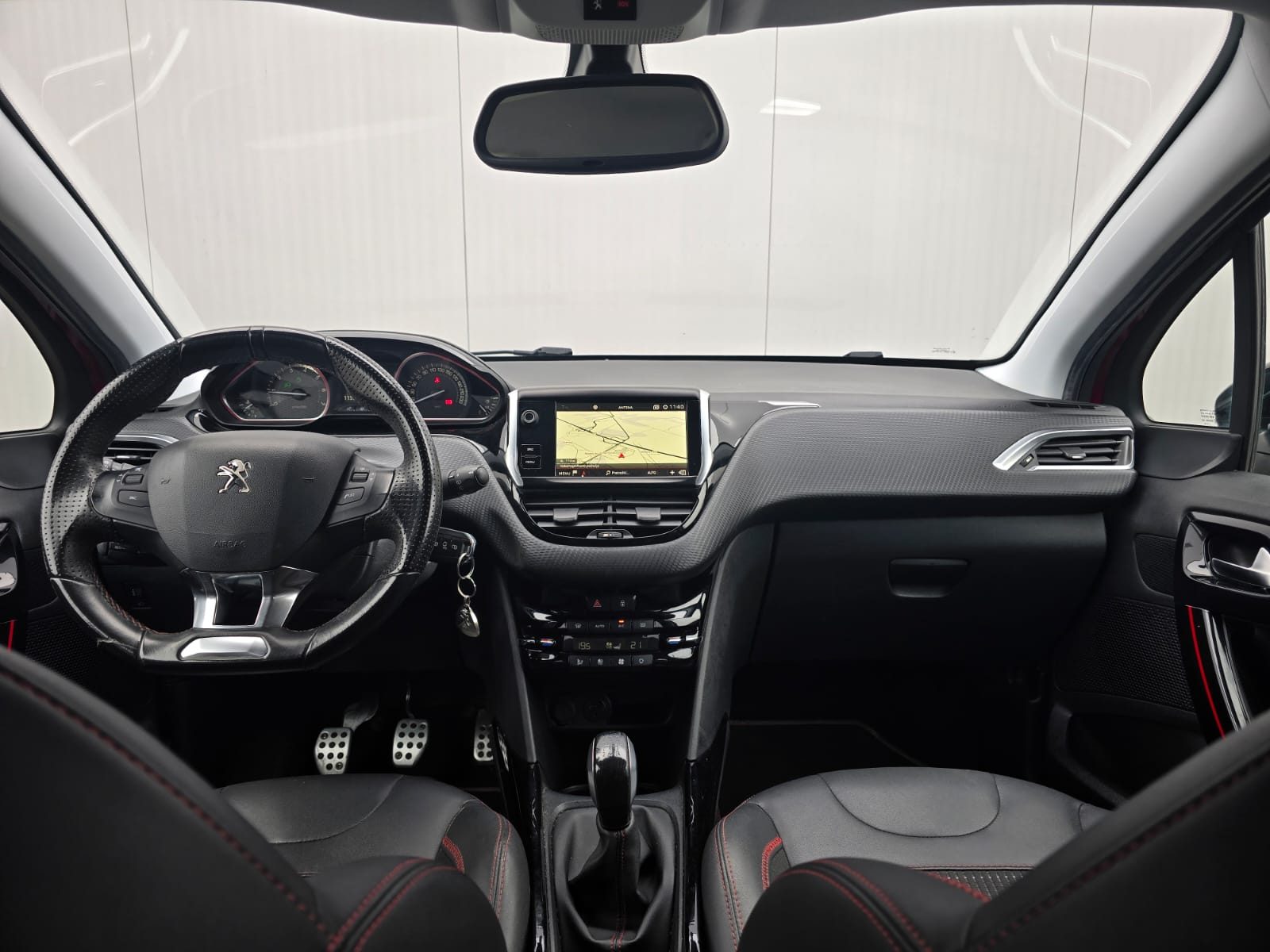 2018 Peugeot 2008 — fotografija 12