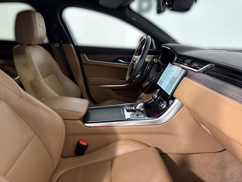 2022 Jaguar XF — sličica 22