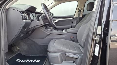 2018 Volkswagen Touareg — sličica 6