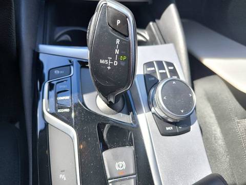 2017 BMW Serija 5 — sličica 13