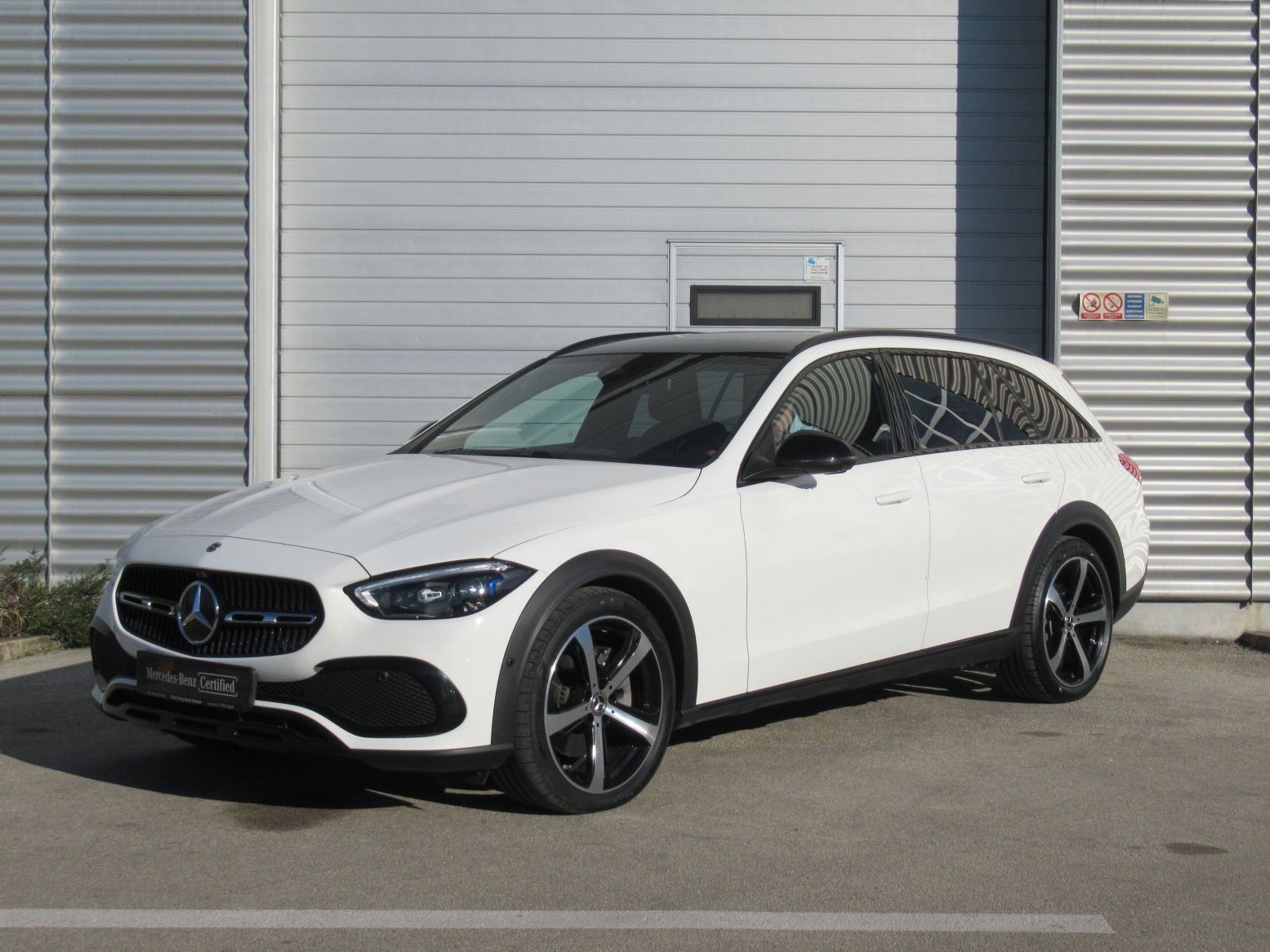 2026 Mercedes-Benz C-klasa Avantgarde — fotografija 3