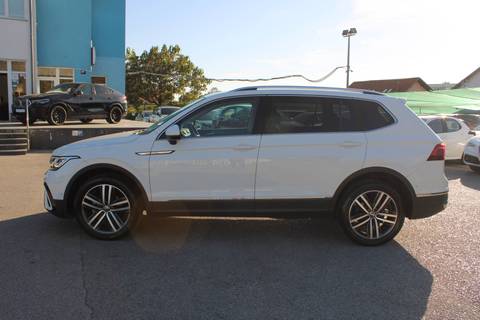 2022 Volkswagen Tiguan — sličica 8