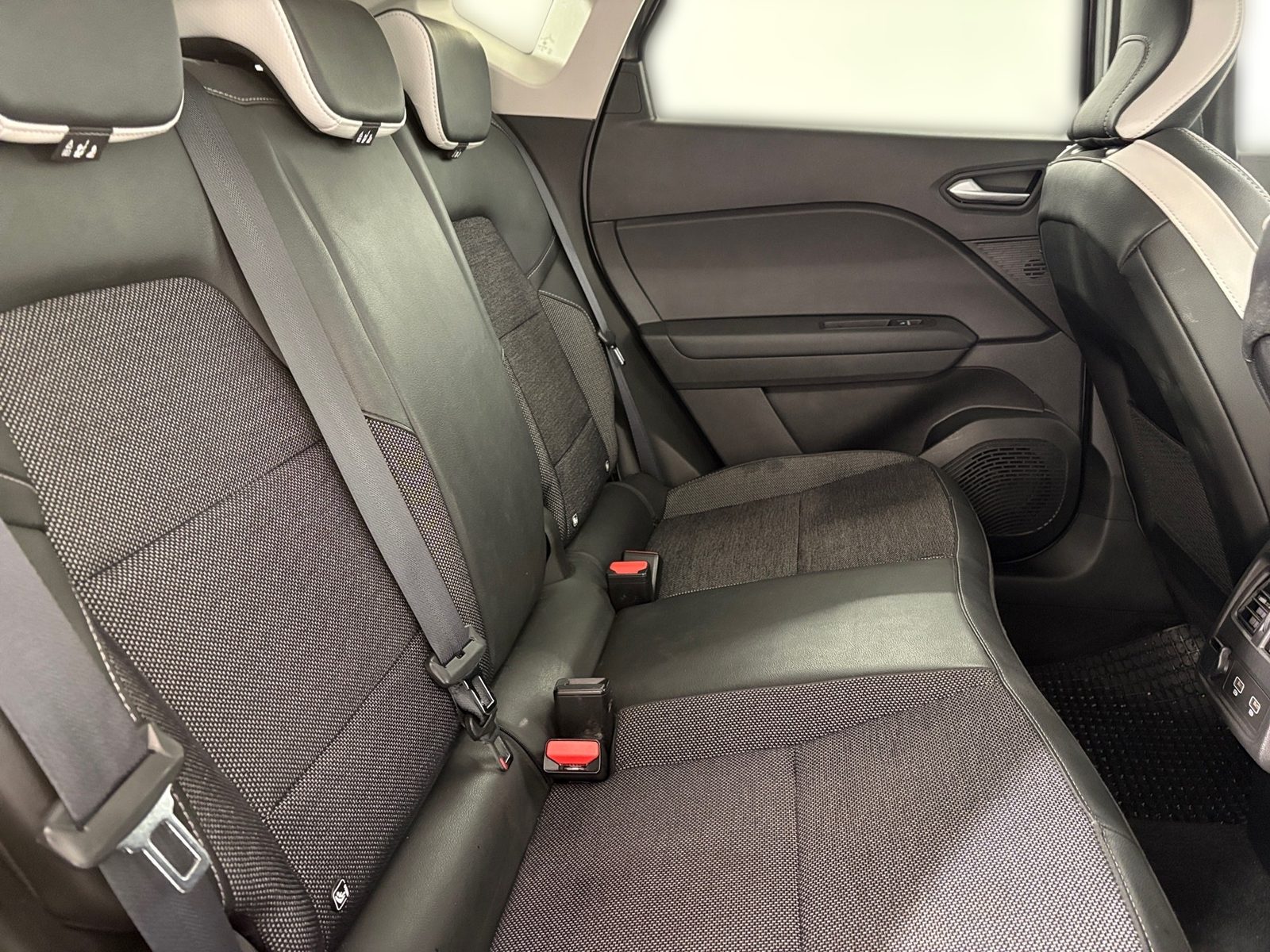 2023 Renault Captur — fotografija 20