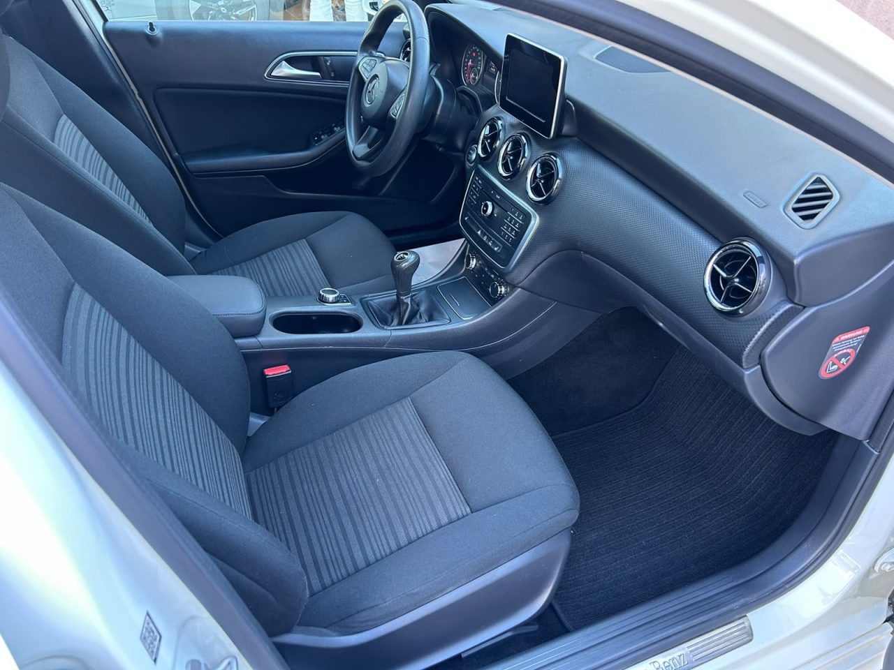 2017 Mercedes-Benz A-klasa — fotografija 15