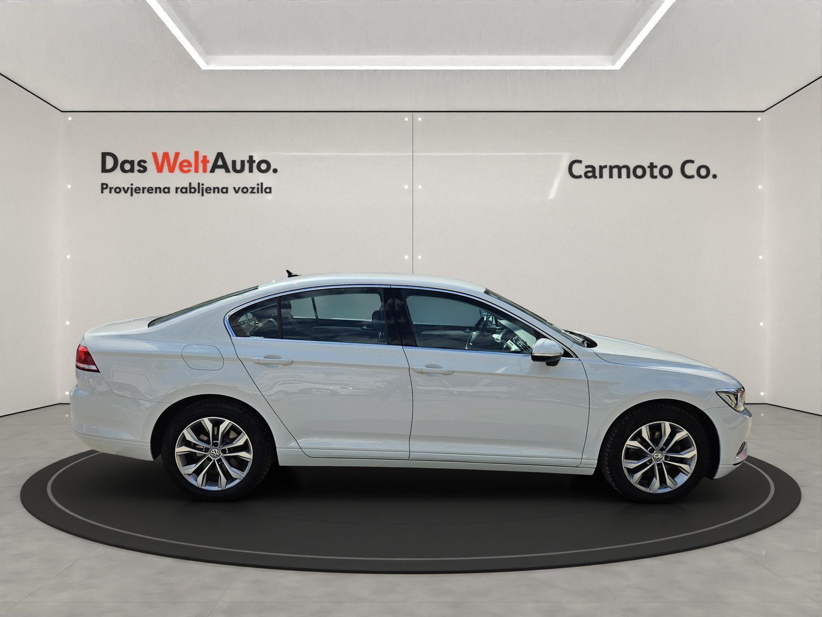 2019 Volkswagen Passat — fotografija 6