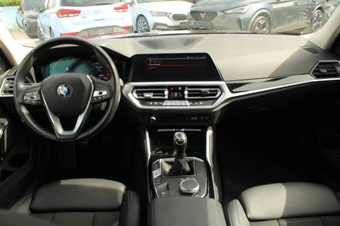 2022 BMW Serija 3 — sličica 13