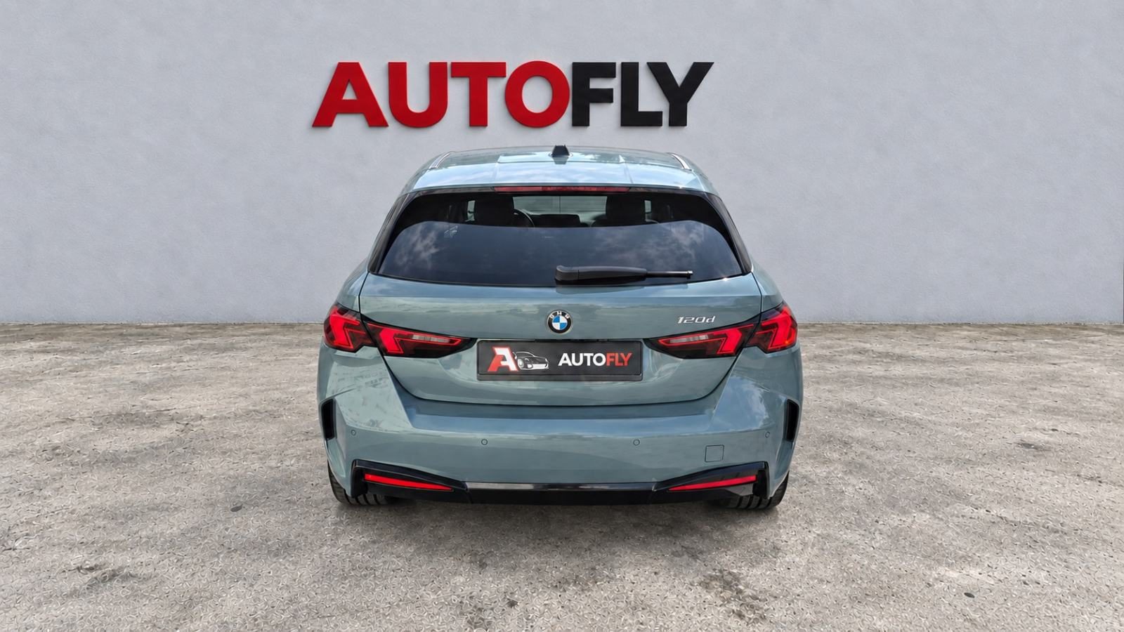2025 BMW Serija 1 — fotografija 7