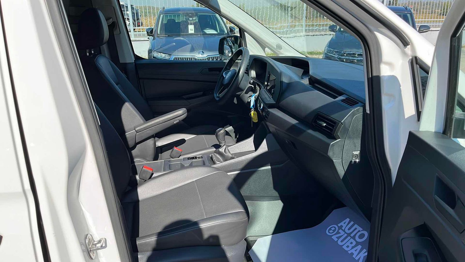 2022 Volkswagen Caddy — fotografija 9