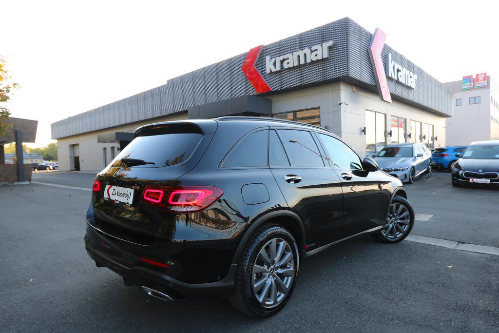 2022 Mercedes-Benz GLC AMG Line — fotografija 16