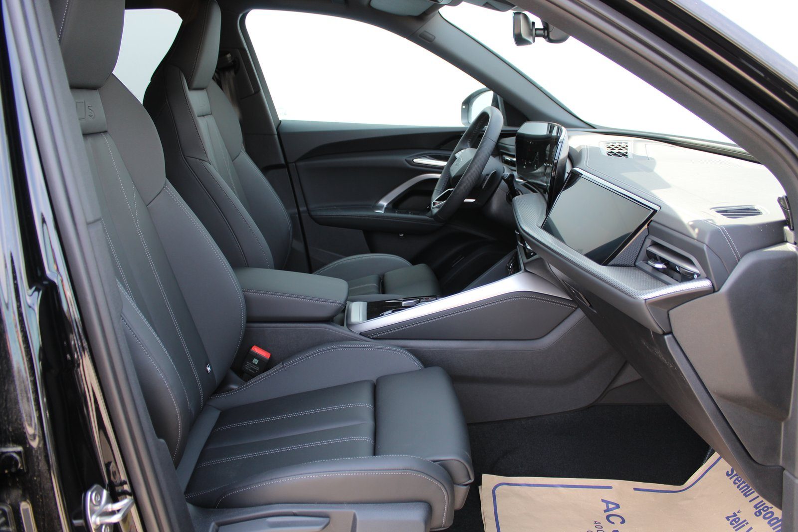 2026 Audi Q5 S line — fotografija 12
