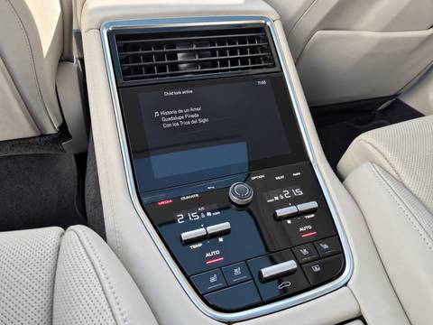 2022 Porsche Panamera — sličica 24