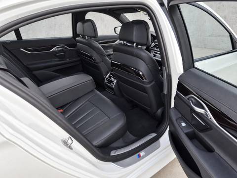 2017 BMW Serija 7 M Sport — sličica 15