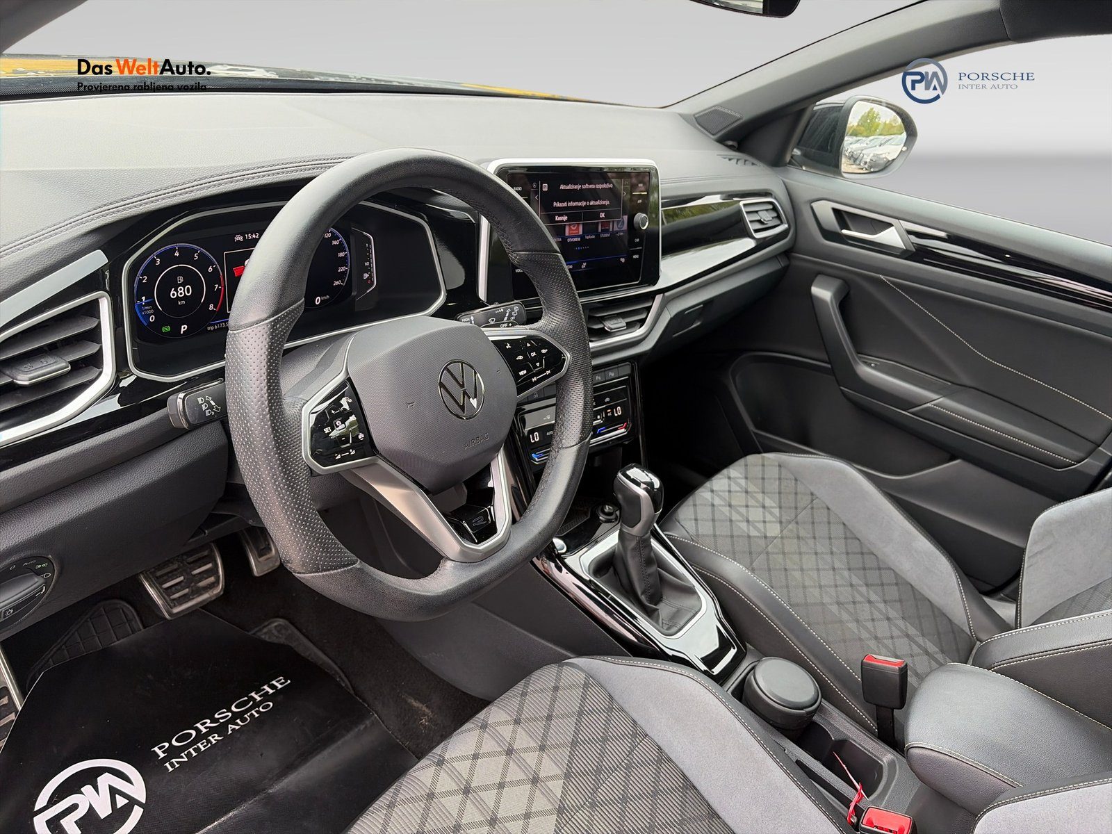 2023 Volkswagen T-Roc R-Line — fotografija 11