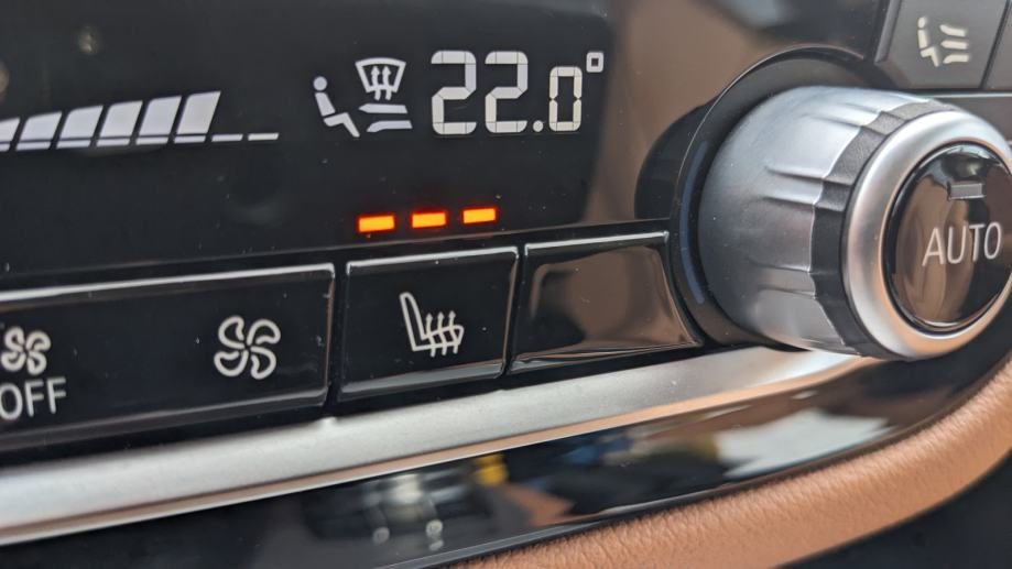 2022 BMW Serija 5 — fotografija 17